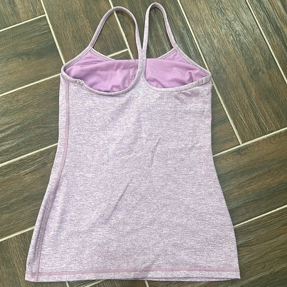 Lululemon - Picture 2 of 4